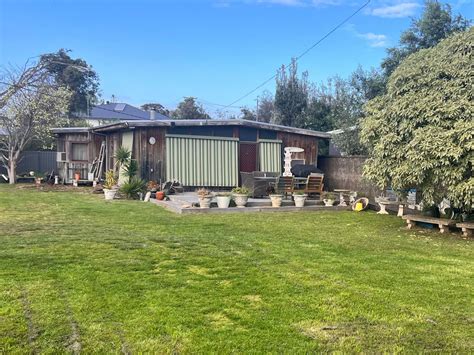 the metal house blairgowrie|18 Melibee Street, Blairgowrie, Vic 3942 .